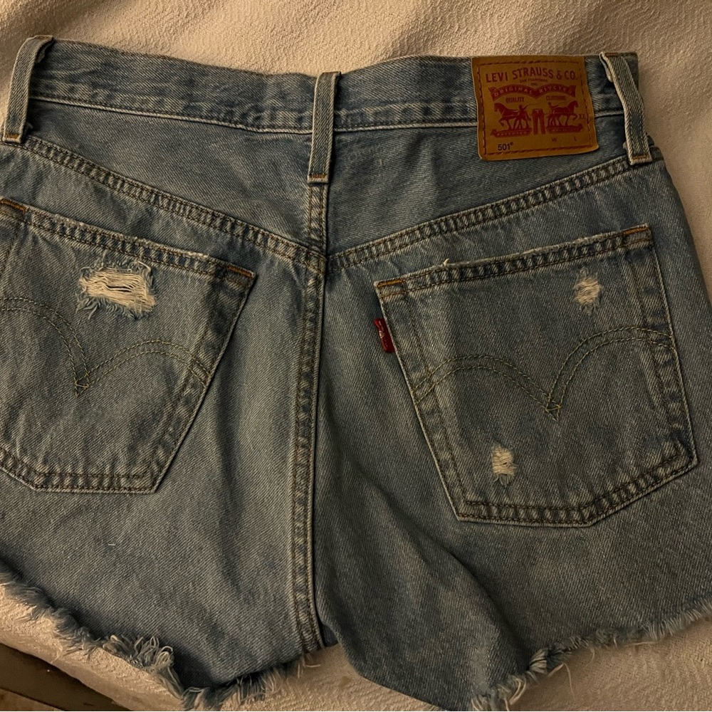 Levi's Classic Light Blue Jean cut off shorts!! Super CUTE @ SASSY!!
